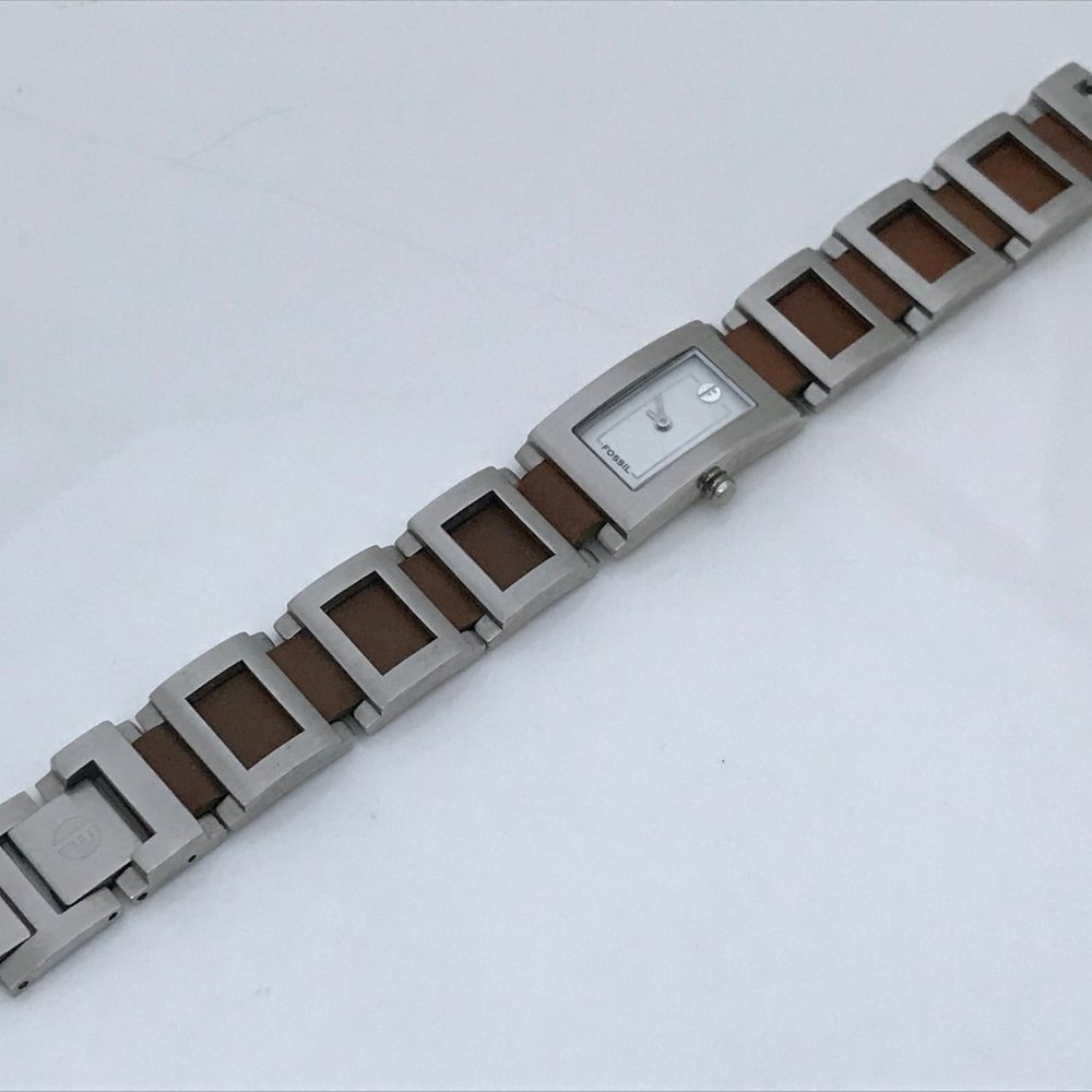 Fossil Women Watch Silver Tone Metal Brown Leather - Picture 7 of 11